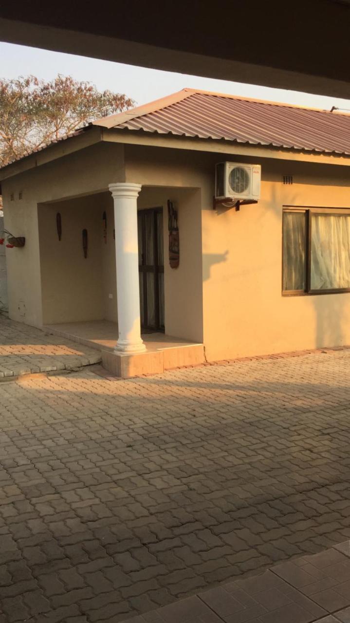 Moniques Executive Apartments Lusaka Zewnętrze zdjęcie